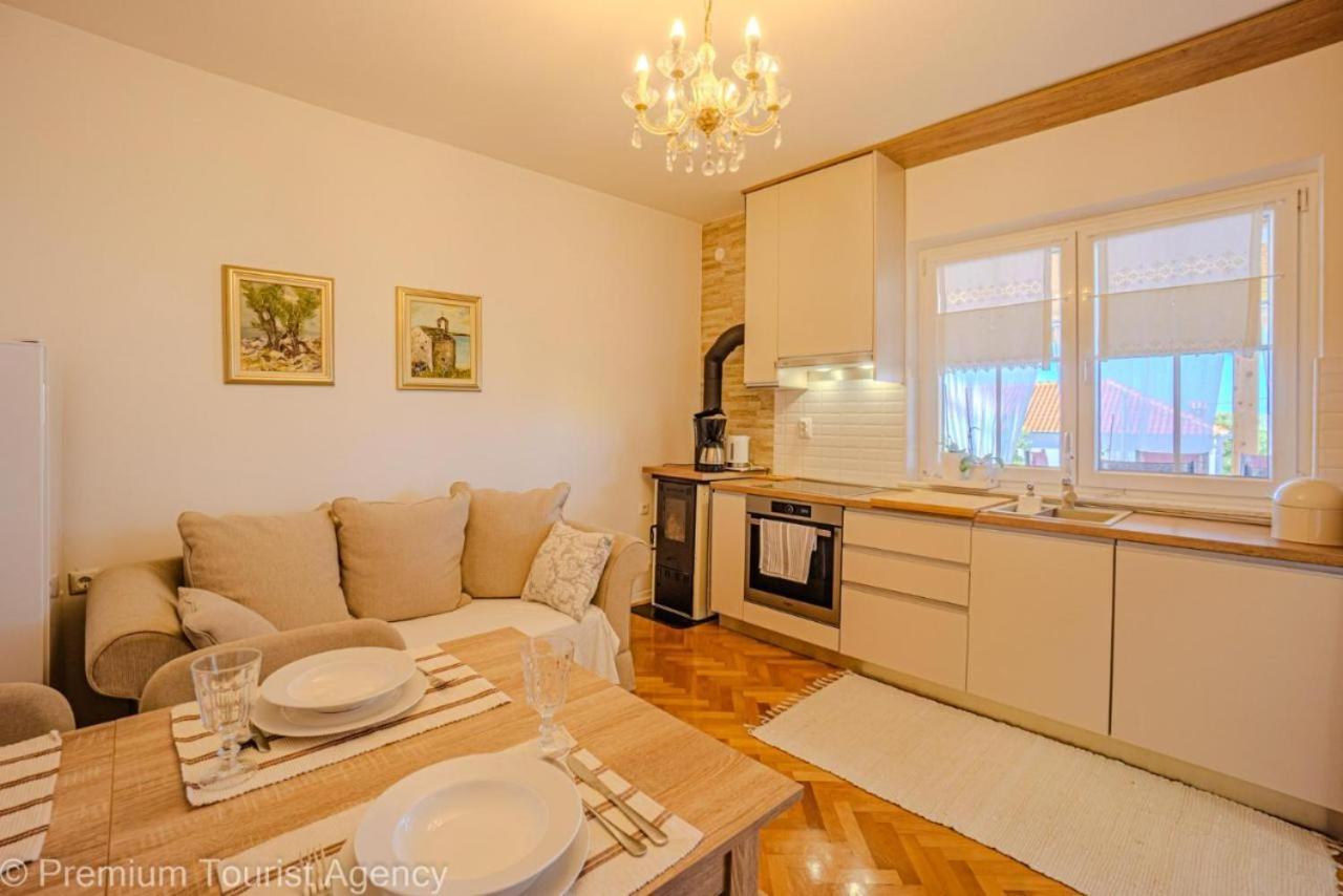Sunset Apartment With Sea View Povljana Zewnętrze zdjęcie